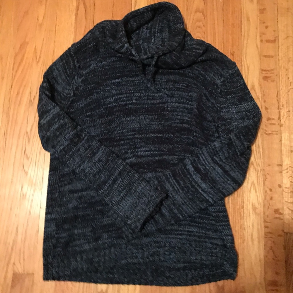 DIVIDED • Sweater